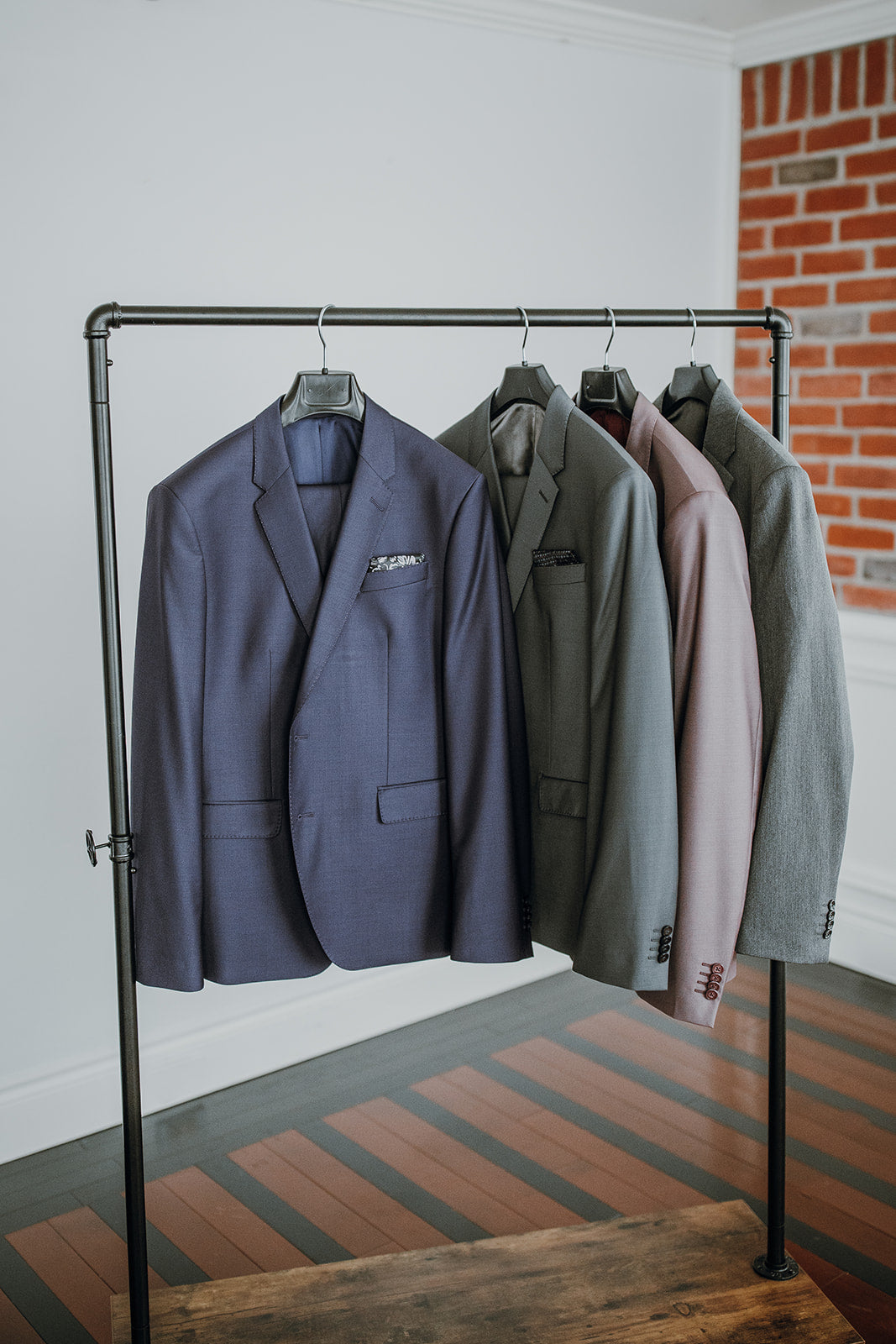 Ensemble / Habit / Complet veston et pantalon collection LUXE européen en mélange de laine Ensemble / Habit / Complet veston et pantalon collection LUXE européen en mélange de laine