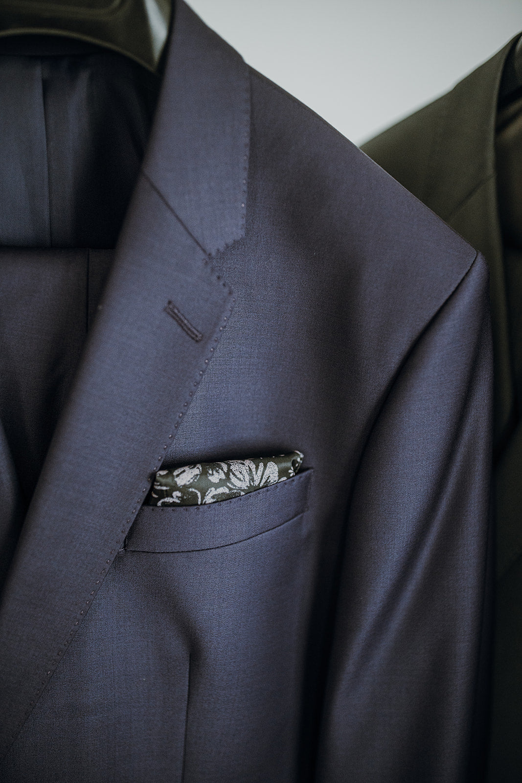 Ensemble / Habit / Complet veston et pantalon collection LUXE européen en mélange de laine Ensemble / Habit / Complet veston et pantalon collection LUXE européen en mélange de laine