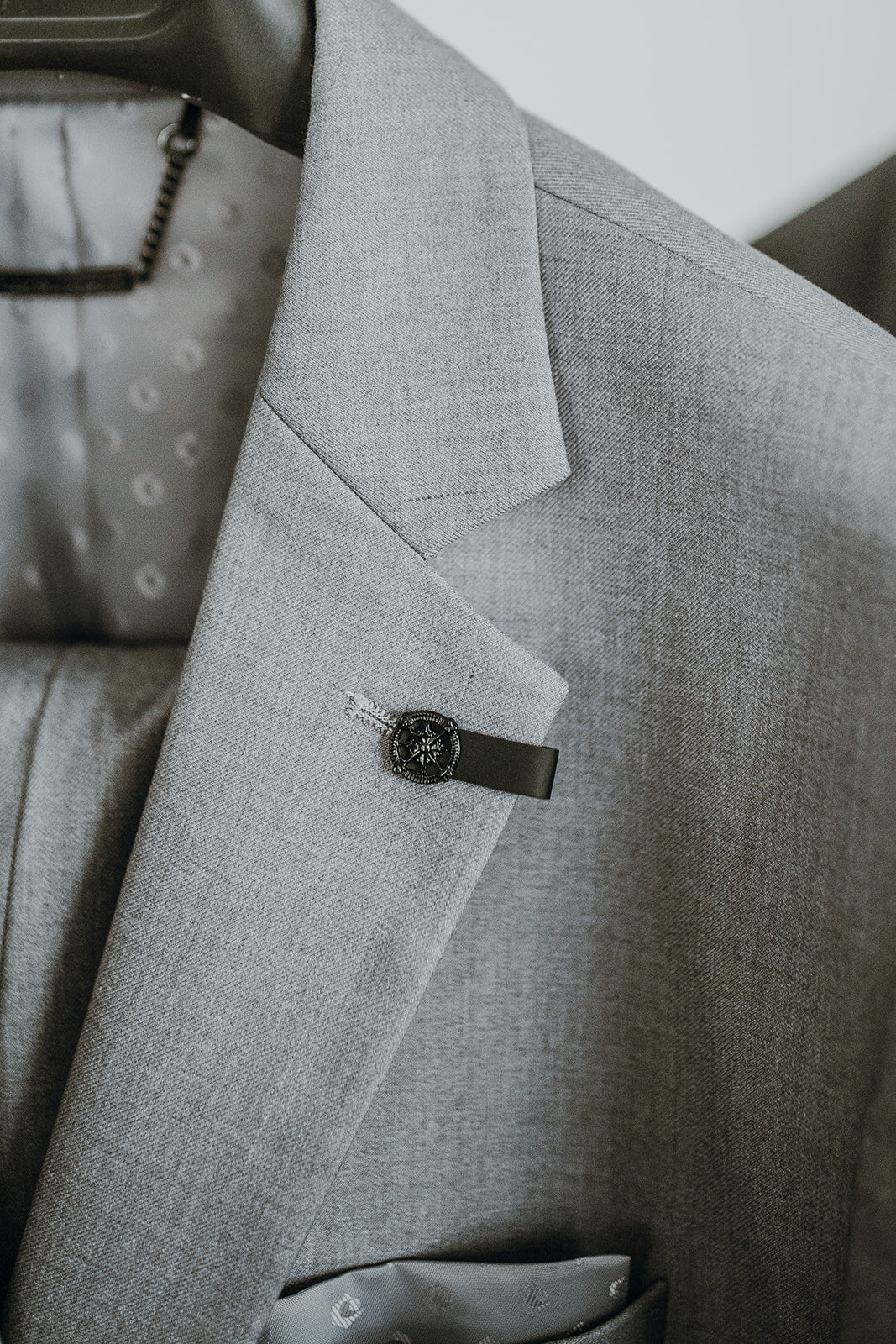 Ensemble veston et pantalon collection CASUAL européen en mélange de laine Ensemble veston et pantalon collection CASUAL européen en mélange de laine