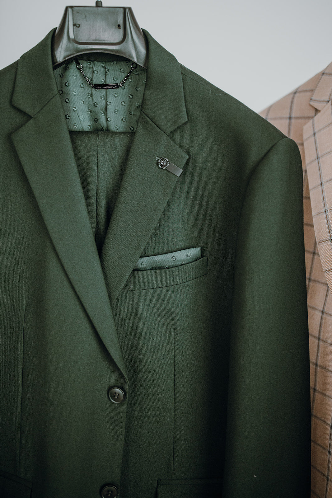 Ensemble veston et pantalon collection CASUAL européen en mélange de laine Ensemble veston et pantalon collection CASUAL européen en mélange de laine