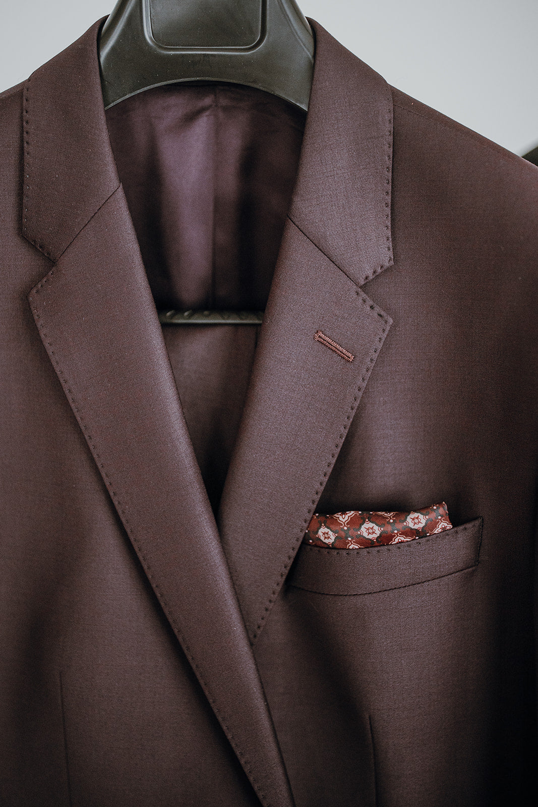 Ensemble / Habit / Complet veston et pantalon collection LUXE européen en mélange de laine Ensemble / Habit / Complet veston et pantalon collection LUXE européen en mélange de laine