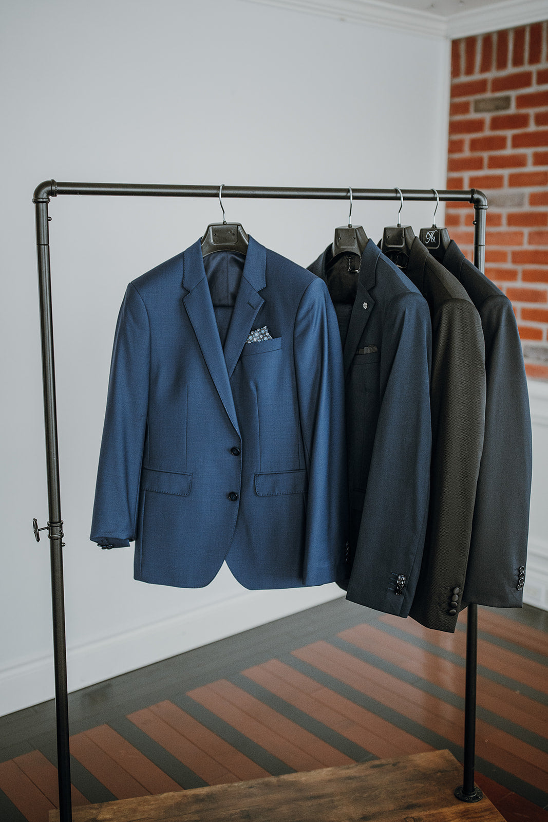 Ensemble / Habit / Complet veston et pantalon collection LUXE européen en mélange de laine Ensemble / Habit / Complet veston et pantalon collection LUXE européen en mélange de laine