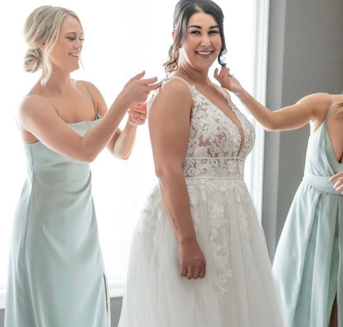 Rosa - robe de mariée boho ligne A avec dentelle florale unique Rosa - robe de mariée boho ligne A avec dentelle florale unique