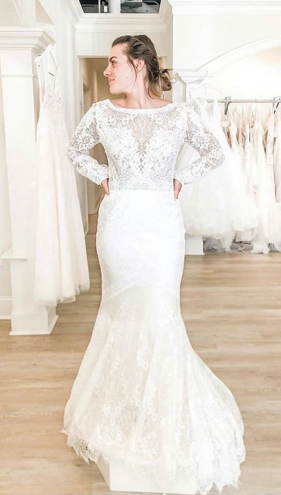 Carson *échantillon taille 10* - robe de mariée boho de coupe ajustée en dentelle avec ou sans manches Carson *échantillon taille 10* - robe de mariée boho de coupe ajustée en dentelle avec ou sans manches