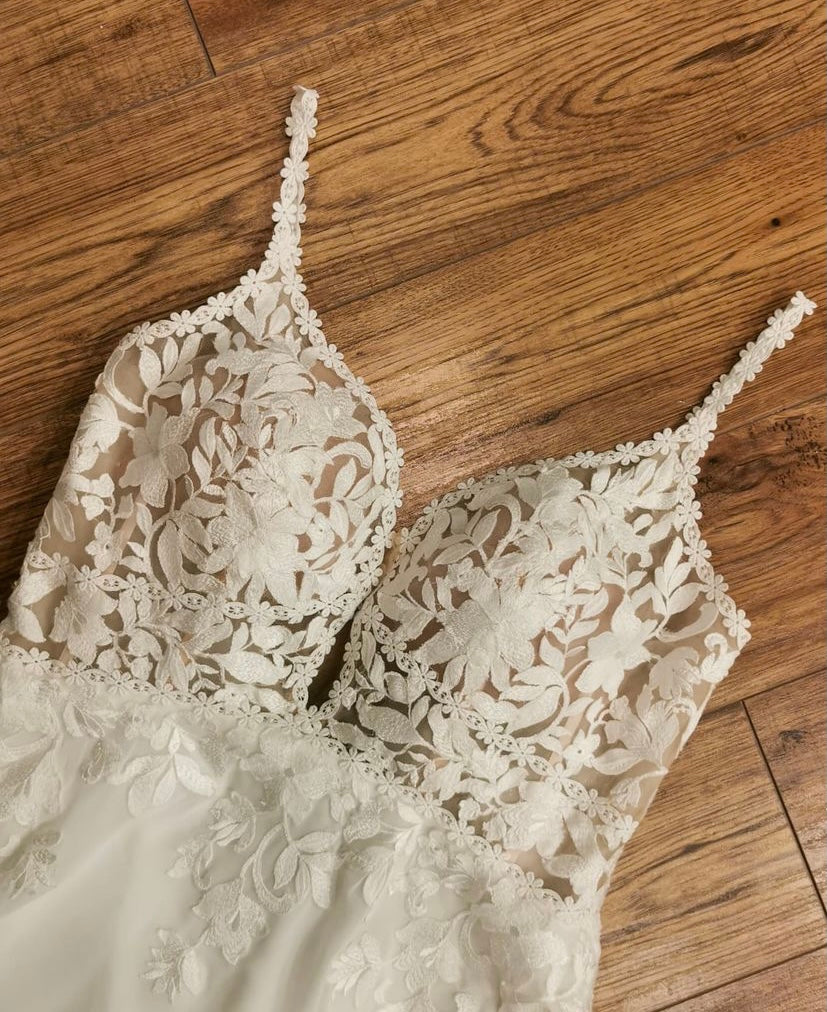 Kit - robe de mariée boho avec dentelle de coton et jupe en chiffon Kit - robe de mariée boho avec dentelle de coton et jupe en chiffon