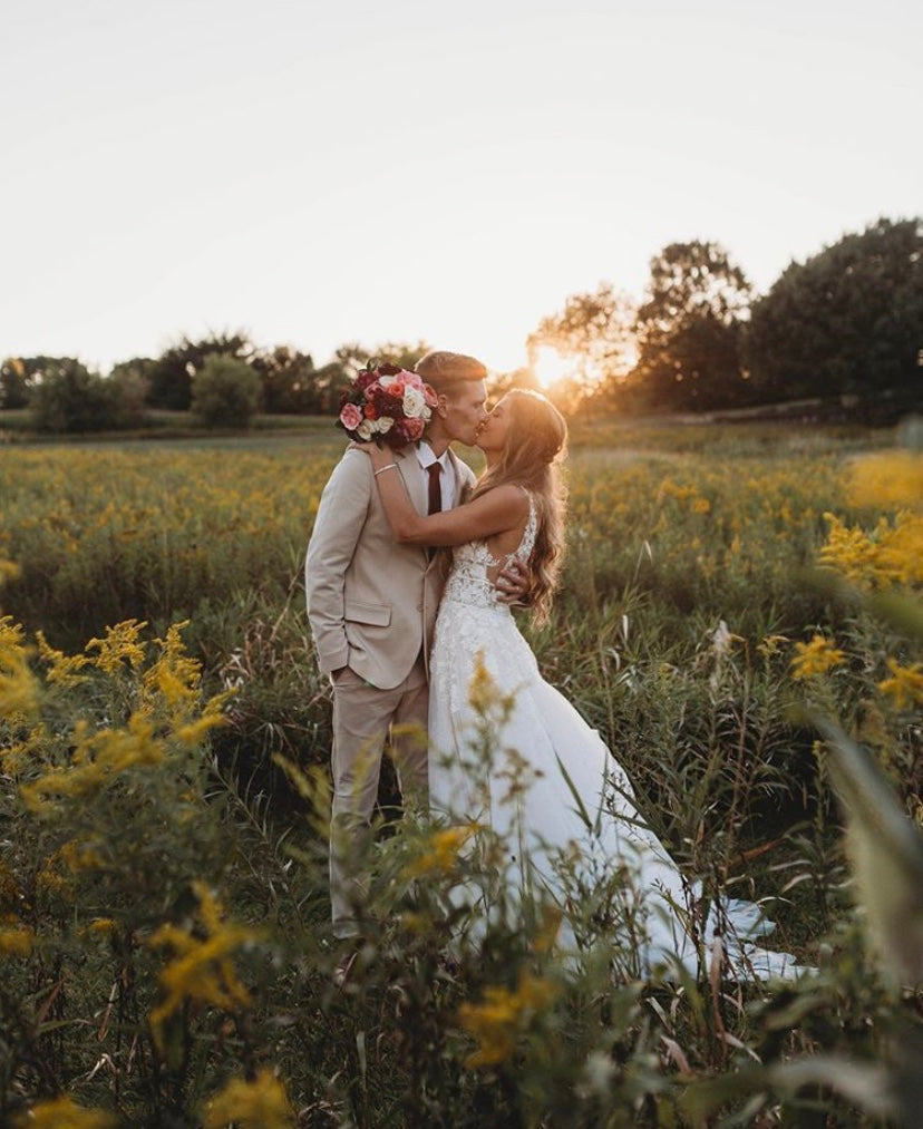 Rosa - robe de mariée boho ligne A avec dentelle florale unique Rosa - robe de mariée boho ligne A avec dentelle florale unique