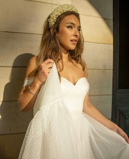 Melissandre *sample size 6* - tea length wedding dress with vintage-inspired voluminous skirt and romantic dropped straps
