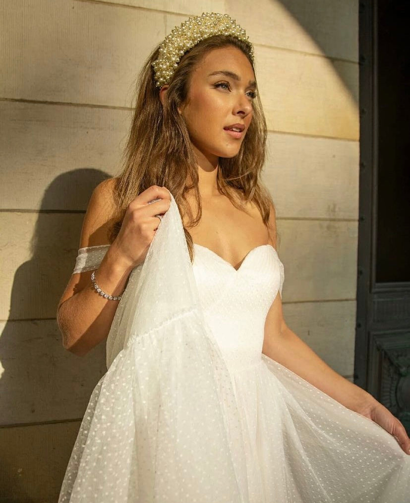 Melissandre *échantillon taille 6* - robe de mariée tea lenght à jupe volumineuse d'inspiration vintage à bretelles tombantes romantiques Melissandre *échantillon taille 6* - robe de mariée tea lenght à jupe volumineuse d'inspiration vintage à bretelles tombantes romantiques
