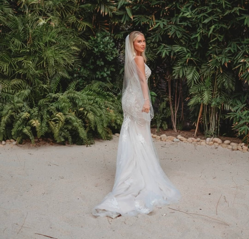 Natalia - fitted stretch lace wedding dress, V-back