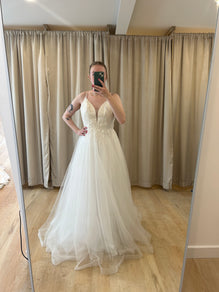 Wiley - robe de mariée classique avec jupe en tulle et haut brodé dentelle avec brillants avec bretelles fines