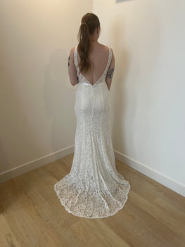 Anna - slim fit stretch lace wedding dress with open V back