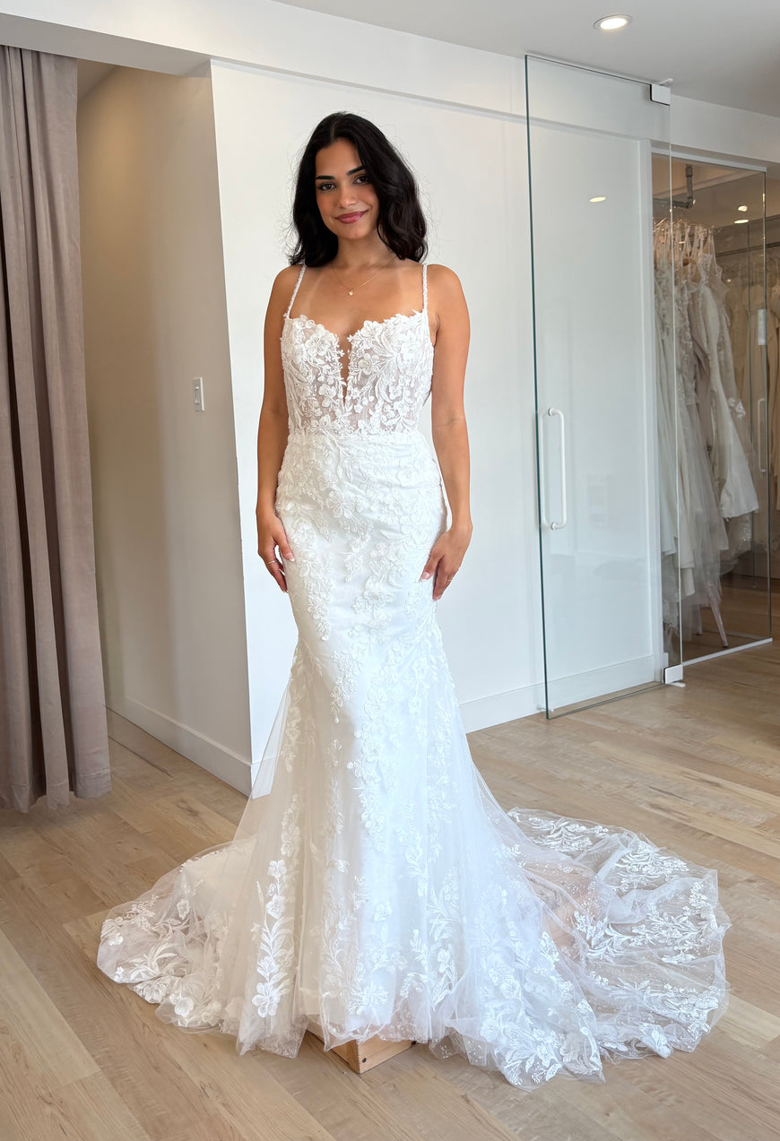 Ambre - robe de mariée coupe ajustée en dentelle avec dos nu