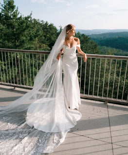 Grigio - robe de mariée ajustée en crêpe extensible avec bretelles off soulders amovibles