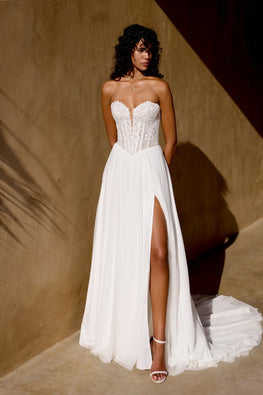 Jules - robe de mariée moderne avec haut corset sans bretelle en dentelle avec jupe de chiffon vaporeuse