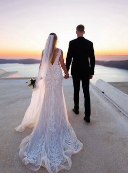 Spine - robe de mariée en dentelle avec fleurs et dos ouvert en V
