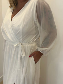 Seltos - Simple wedding dress with 3/4 sleeves in chiffon
