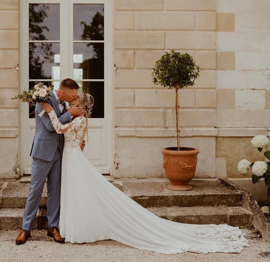 Cassandra *taille plus* - robe de mariée boho avec dentelle de coton et jupe en chiffon avec traîne majestueuse