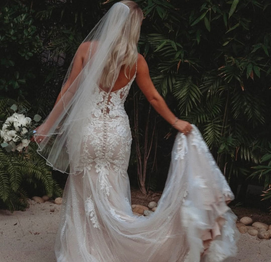 Natalia - fitted stretch lace wedding dress, V-back