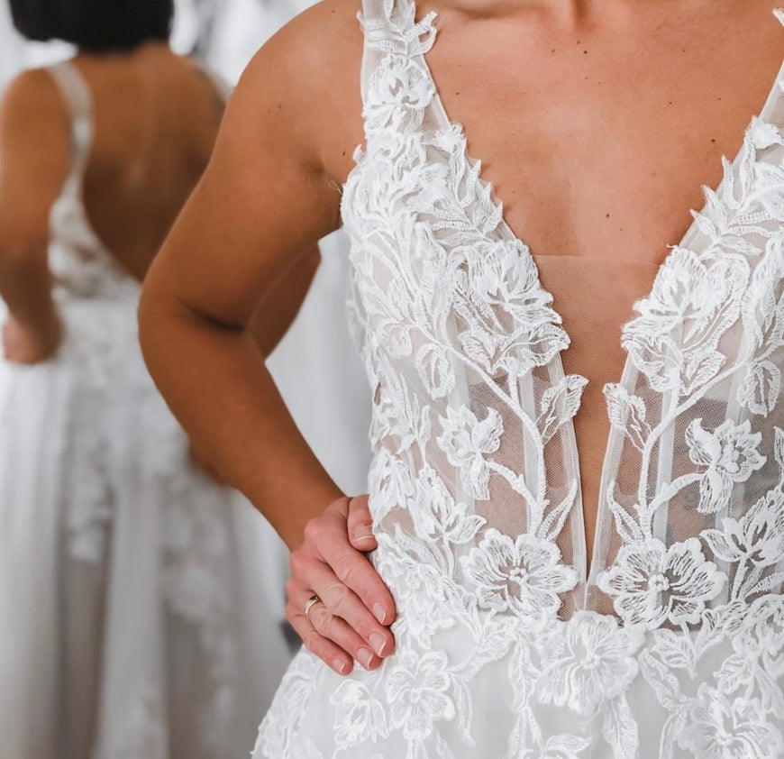 Cooper *échantillon taille 14* - robe de mariée boho ligne A avec dentelle florale unique