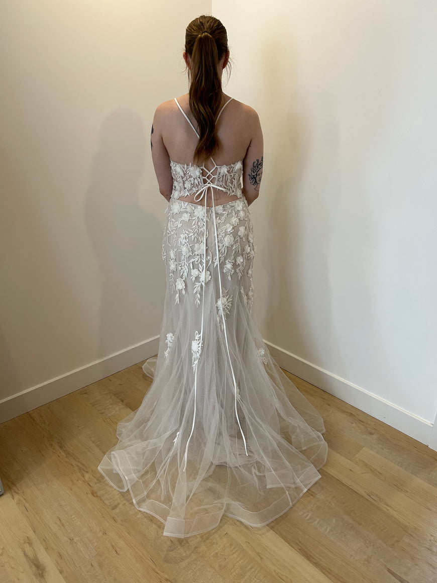 Luke - robe de mariée en dentelle avec fleurs 3D et dos lacé effet papillon