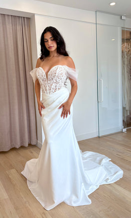 Nadine - robe de mariée coupe ajustée en crêpe avec haut de style corset en dentelle sans perle