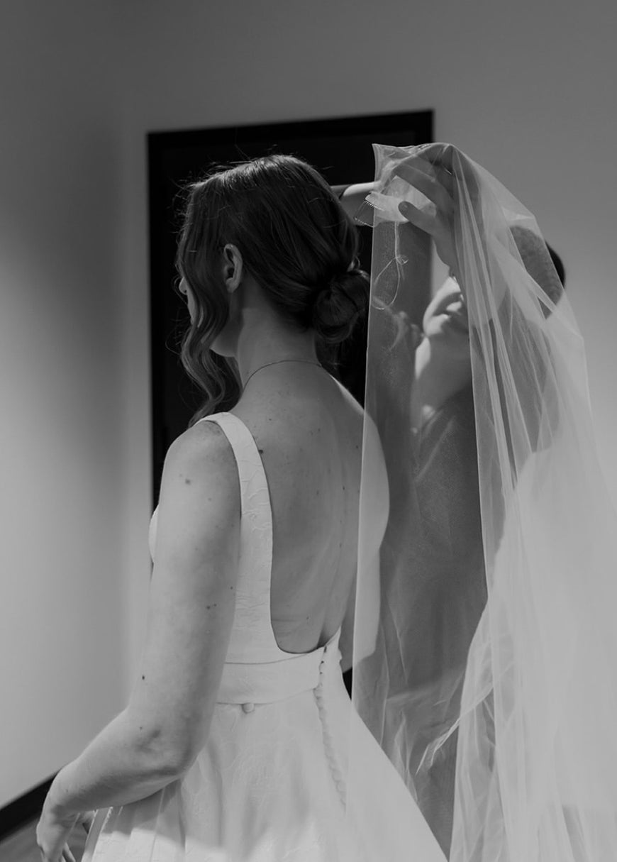 Marigot - robe de mariée classique en mikado extensible à encolure droite avec dos ouvert