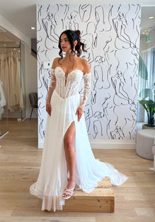 Jules - robe de mariée moderne avec haut corset sans bretelle en dentelle avec jupe de chiffon vaporeuse