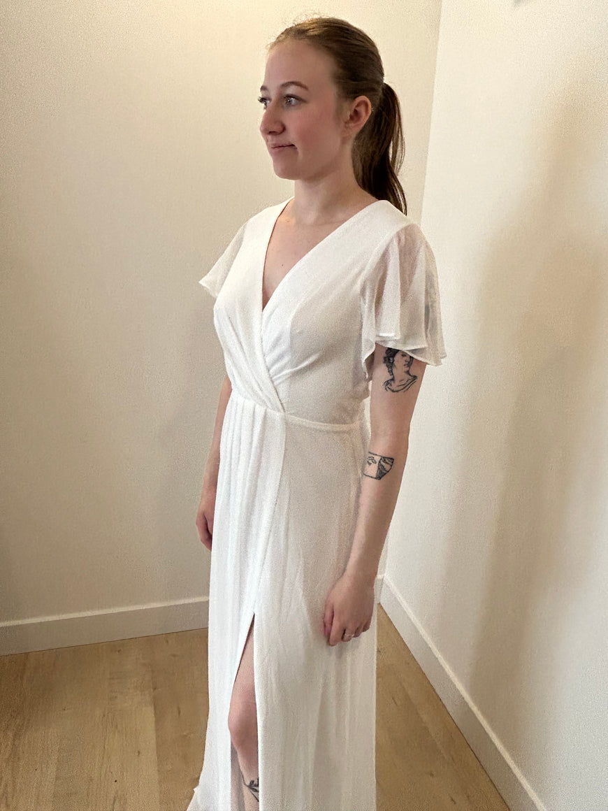 Martina - long dress with V-neck, short sleeves and slit leg