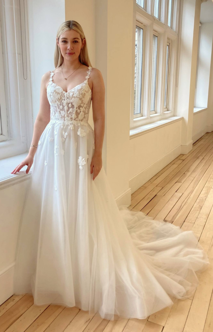 EXCLUSIVE* Ava classic A-line corset top wedding dress with cotton lace and lightweight voluminous tulle skirt EXCLUSIVE* Ava classic A-line corset top wedding dress with cotton lace and lightweight voluminous tulle skirt