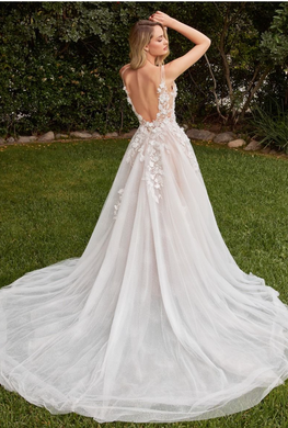 Charlotte - robe de mariée en tulle brodée et dos ouvert avec manches longues amovibles