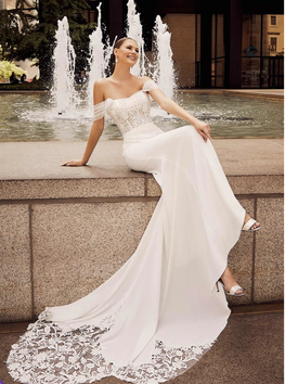 Merlin - robe de mariée ajustée en crêpe avec détails de dentelle et manches off souliers