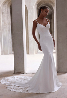 Sebastien - robe de mariée coupe ajustée en crêpe à bretelles fines et dos à dentelle transparente