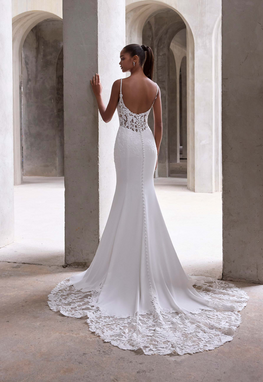 Sebastien - robe de mariée coupe ajustée en crêpe à bretelles fines et dos à dentelle transparente