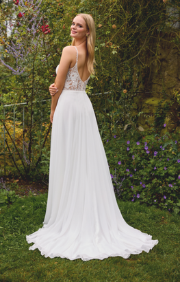 Elijah *EXCLUSIVITÉ* - robe de mariée sans manches avec haut en V en dentelle et jupe de chiffon