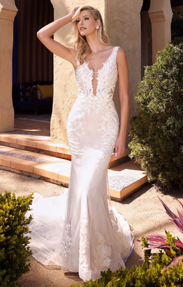 Skye - robe de mariée en dentelle avec fleurs et dos ouvert en V