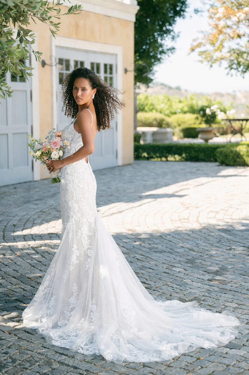 Ambre - robe de mariée coupe ajustée en dentelle avec dos nu