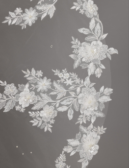 Flora - Voile cathédrale avec appliqués de dentelle, perles et brillants fait au Canada