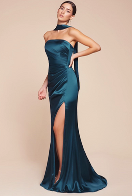 Evangeline - robe de soirée en tissus satiné avec haut sans bretelles à encolure arrondie et jambe fendue