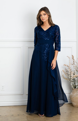 Gigi - robe de coupe A avec haut en dentelle avec manches 3/4 et jupe avec détail en chiffon