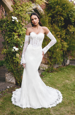 *EXCLUSIVITÉ* Macie - robe de mariée moderne avec haut corset sans bretelle en dentelle non perlé et gants de dentelle avec gants en dentelle