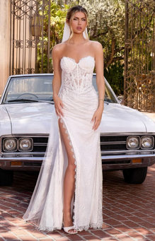 Dylan - robe de mariée en dentelle avec corset et jambe fendue
