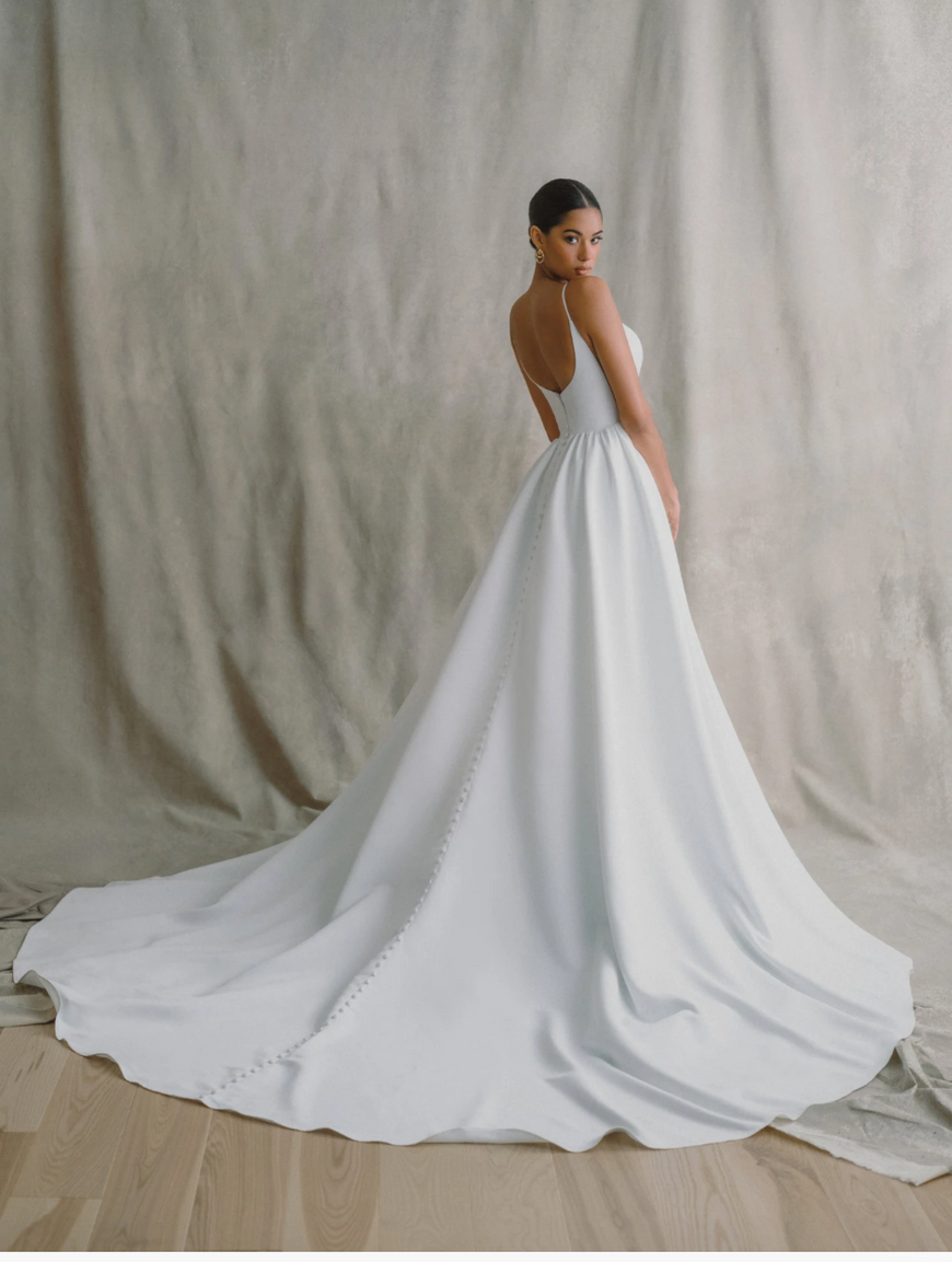 *EXCLUSIVITÉ* Marty - robe de mariée moderne et classique à encolure arrondie et jupe ballerine