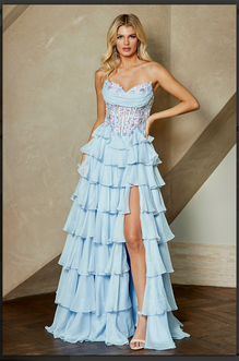 Juliette - Robe longue bustier à effet corset et jupe à volants étagés