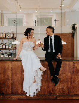 *EXCLUSIVITÉ* Maïa - robe de mariée moderne avec haut corset sans bretelle en dentelle non perlé