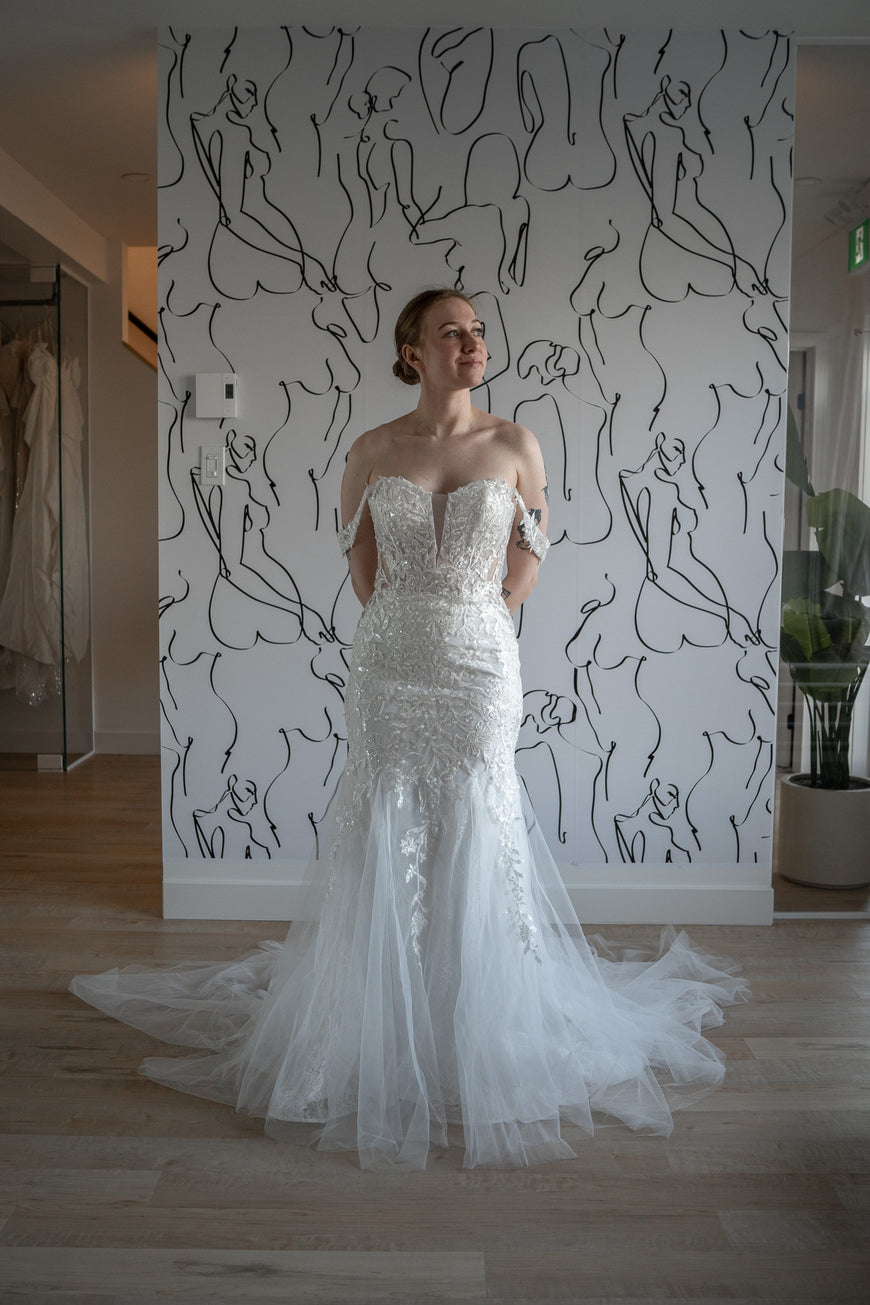 * EXCLUSIVITÉ* Arabella - robe boho romantique ajustée en tulle et dentelle avec bretelles tombantes