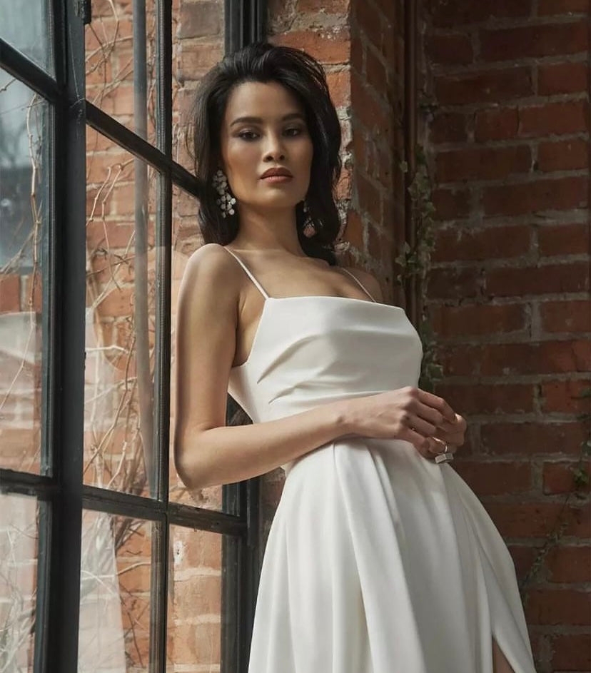 Lanson - robe de mariée moderne et intemporelle à encolure droite et jambe fendue