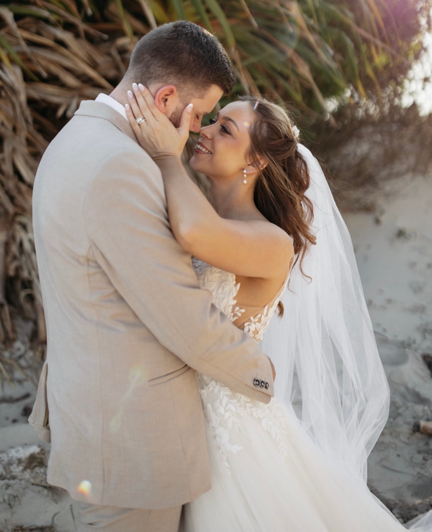 Mason - robe de mariée romantique de coupe A en tulle et dentelle sans perle avec bretelles larges et dos ouvert