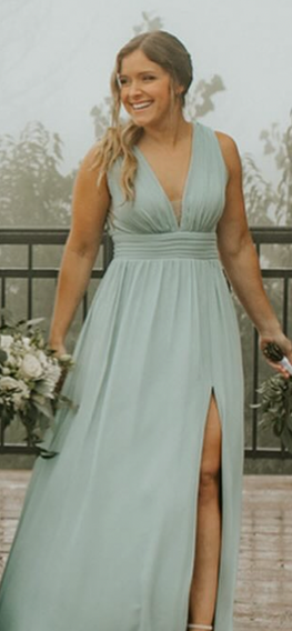 Mykonos - long dress with V-neckline and slit