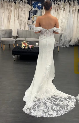 Damyen - robe de mariée ajustée en crêpe avec détails de dentelle et manches off souliers