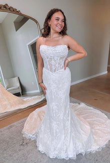 *EXCLUSIVITÉ* Daxia - robe de mariée moderne avec haut corset sans bretelle en dentelle non perlé et gants de dentelle